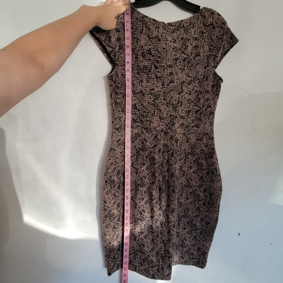 Calvin Klein Cap Sleeve Knit Textured Tan Sheath Career Dress Size Medium - Picture 6 of 12